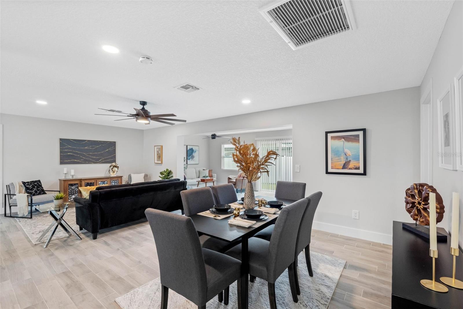 ARVIS CIRCLE - Residential