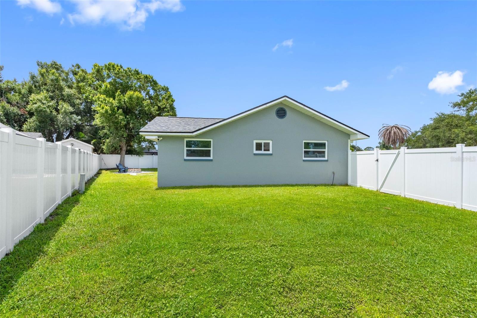 ARVIS CIRCLE - Residential