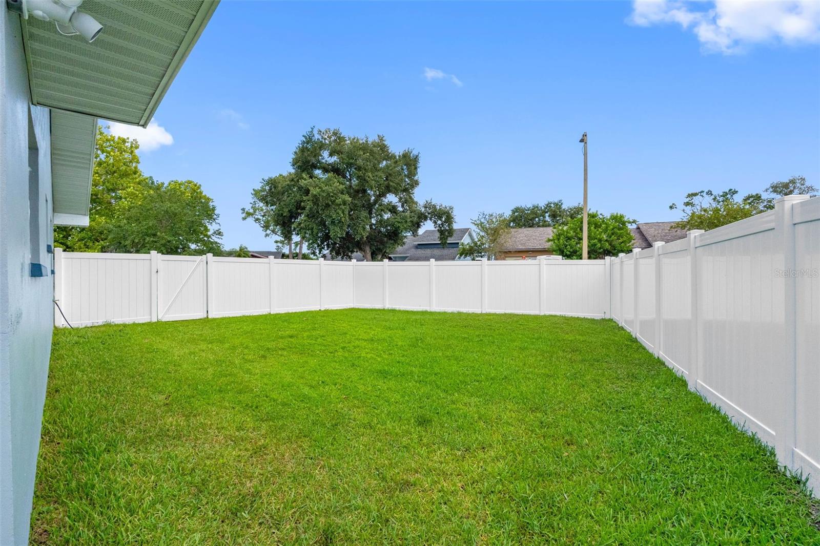 ARVIS CIRCLE - Residential