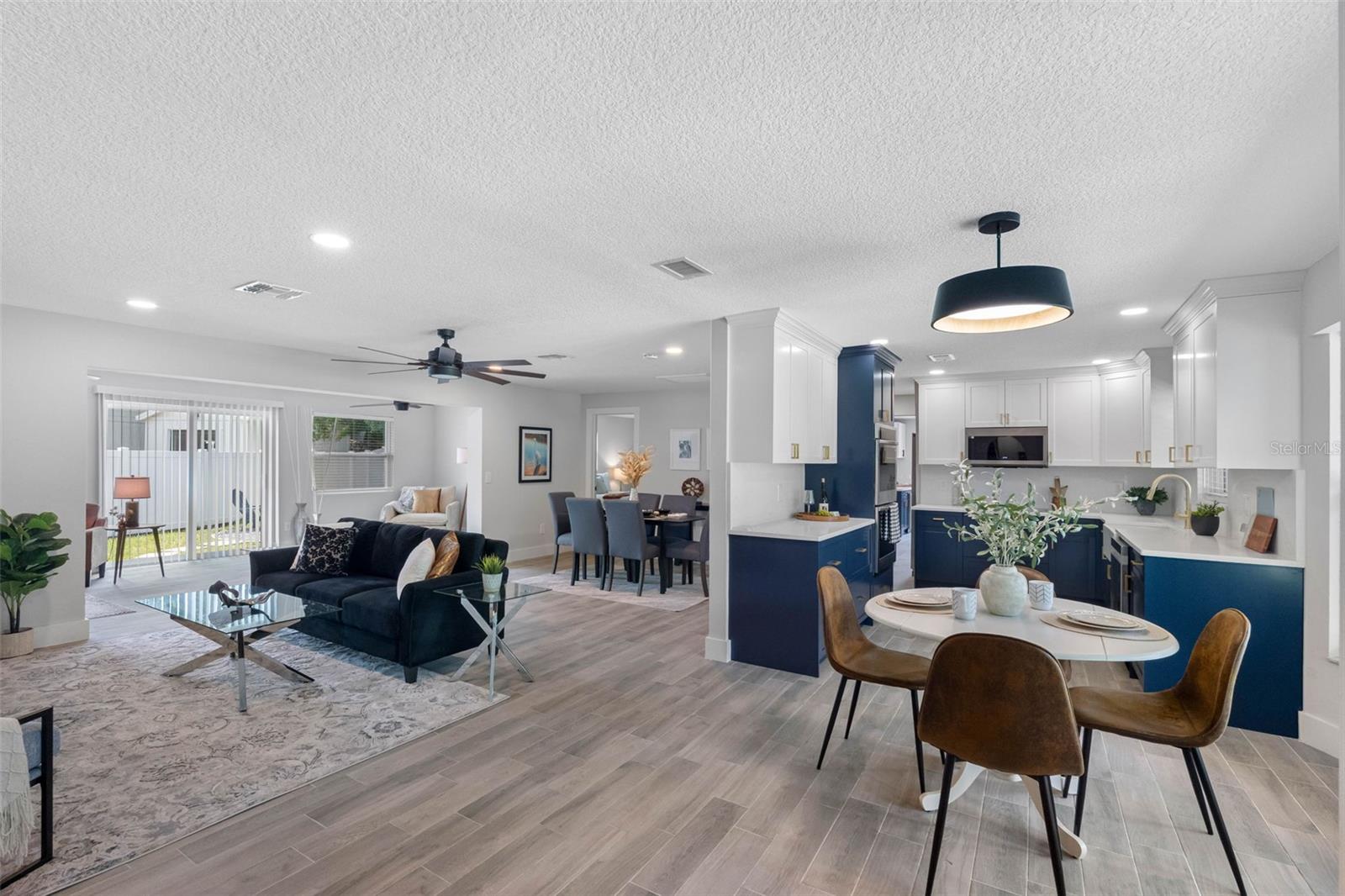 ARVIS CIRCLE - Residential
