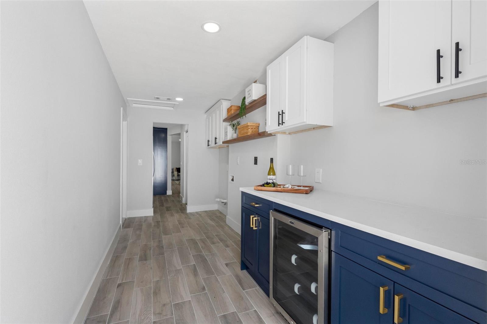 ARVIS CIRCLE - Residential