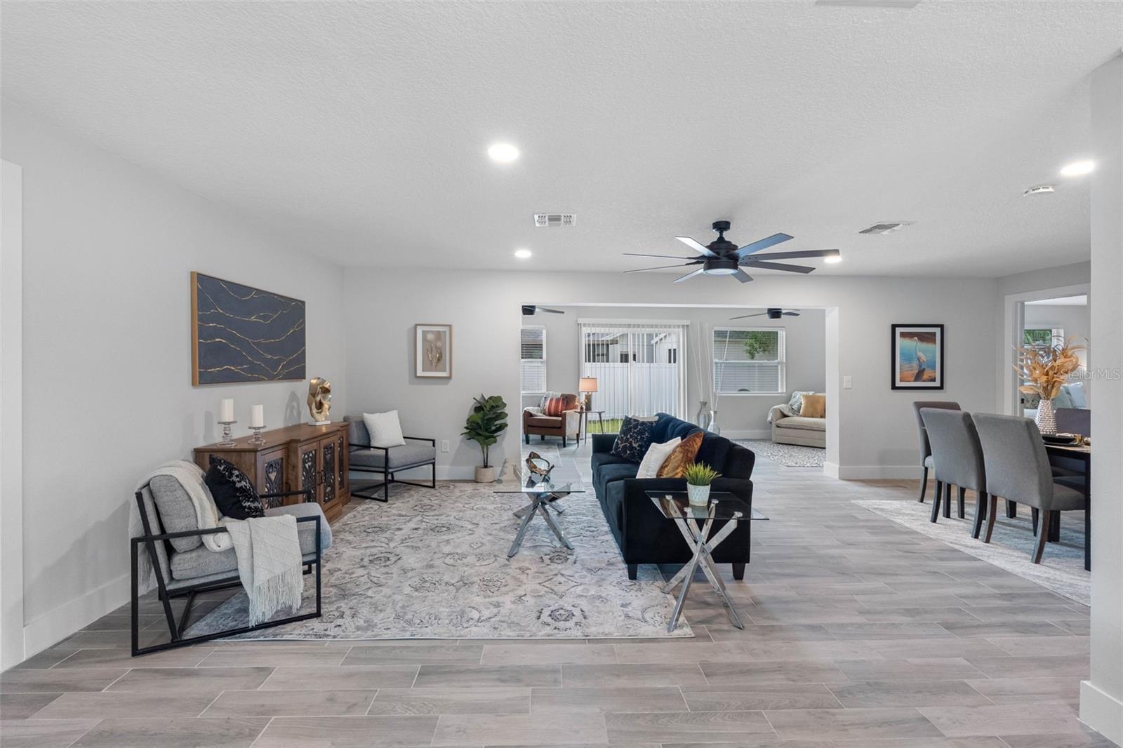 ARVIS CIRCLE - Residential