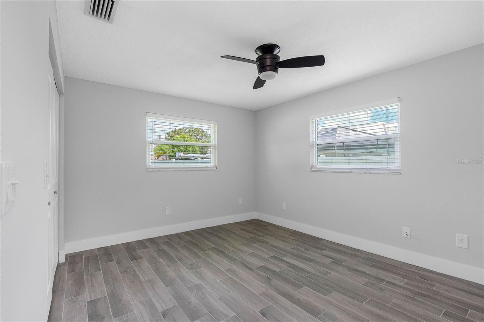 ARVIS CIRCLE - Residential