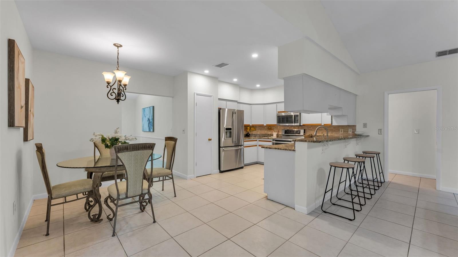 ENGLELAKE - Residential Lease