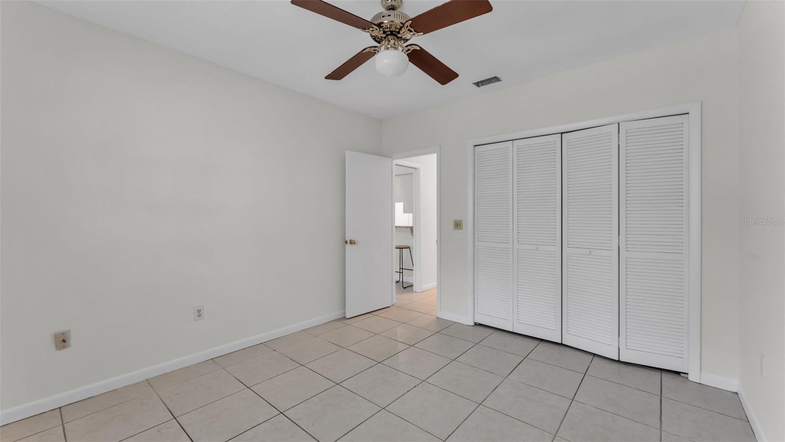 ENGLELAKE - Residential Lease