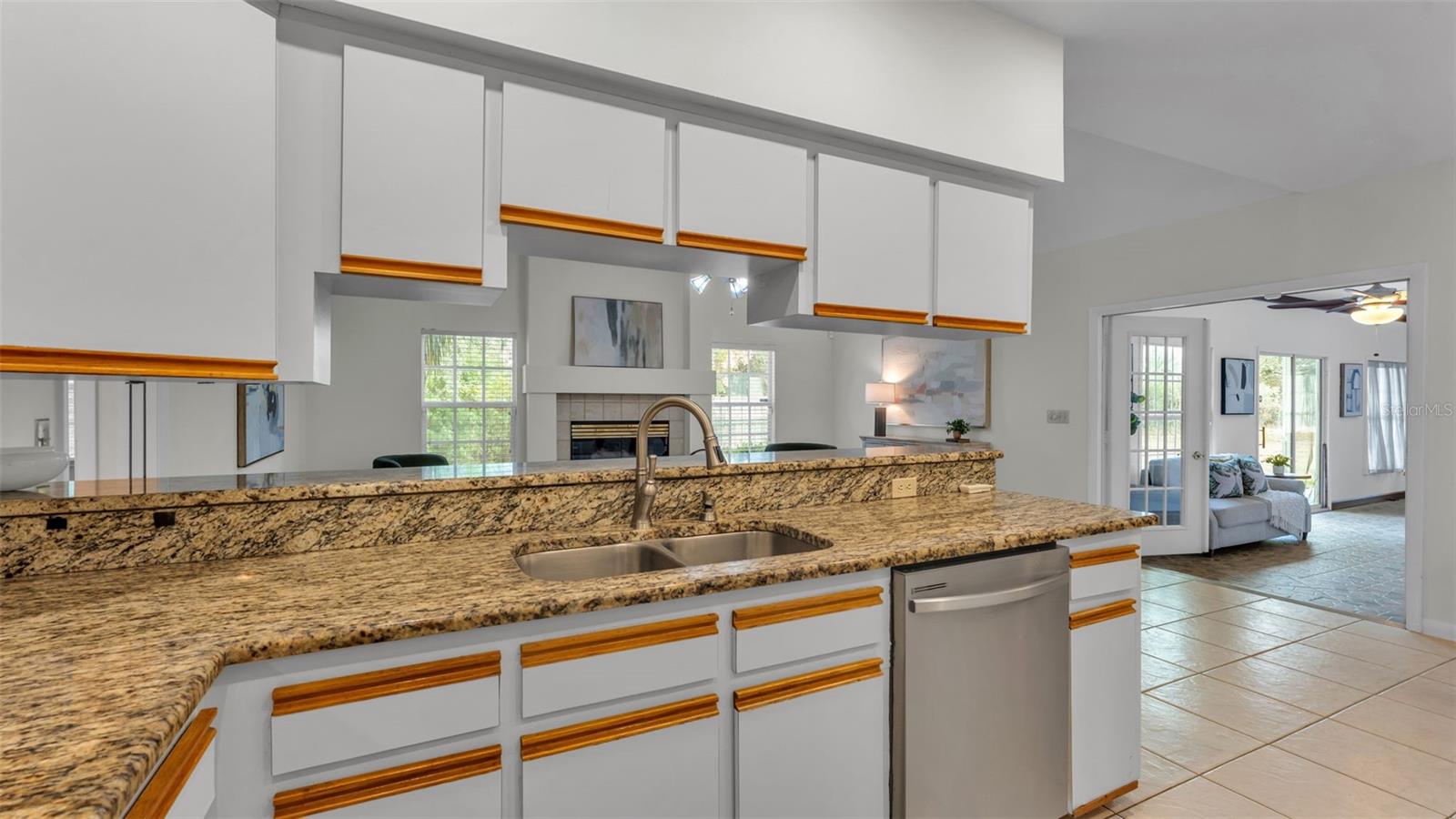 ENGLELAKE - Residential Lease