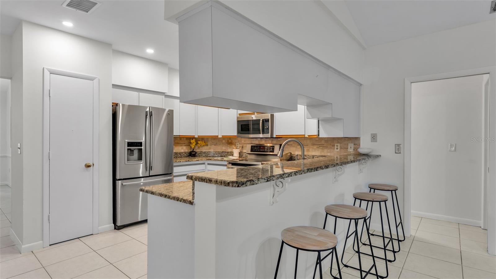 ENGLELAKE - Residential Lease