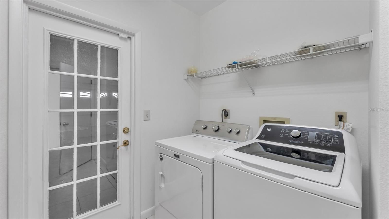 ENGLELAKE - Residential Lease