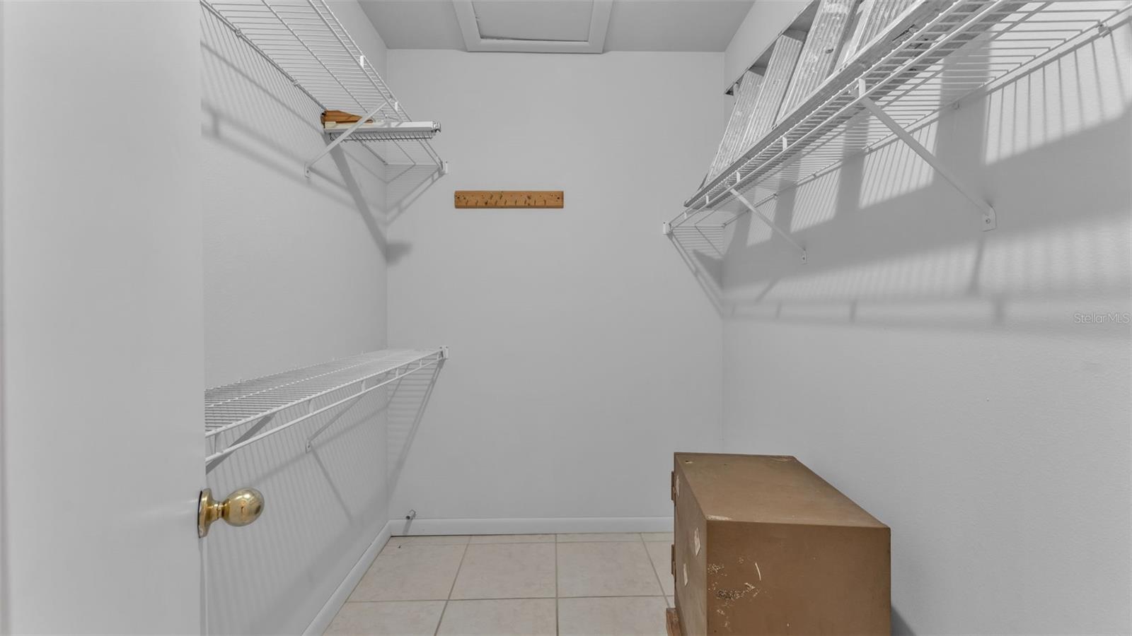 ENGLELAKE - Residential Lease