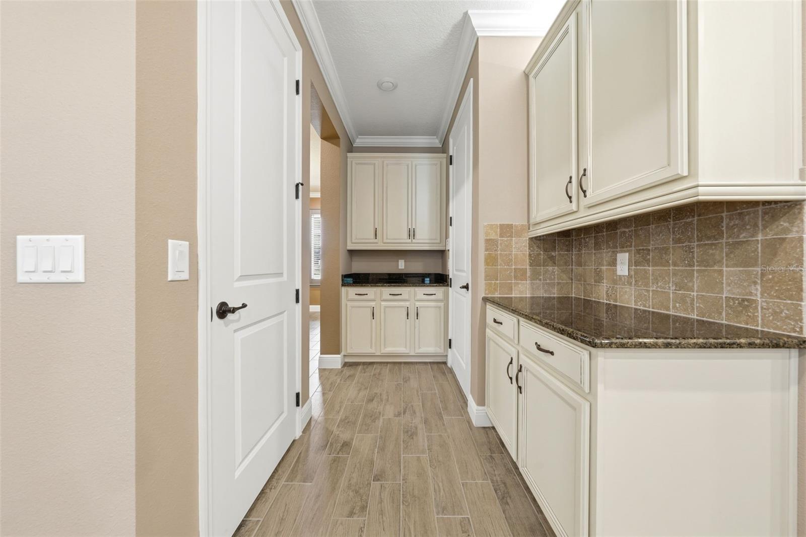 ESTATES/PARKSIDE - Residential