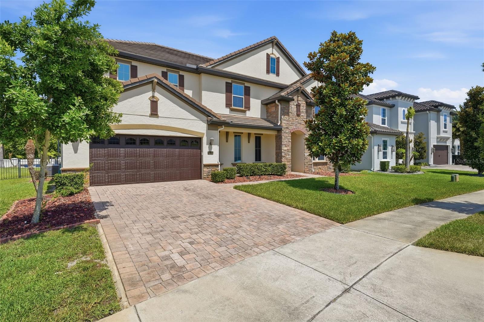 ESTATES/PARKSIDE - Residential