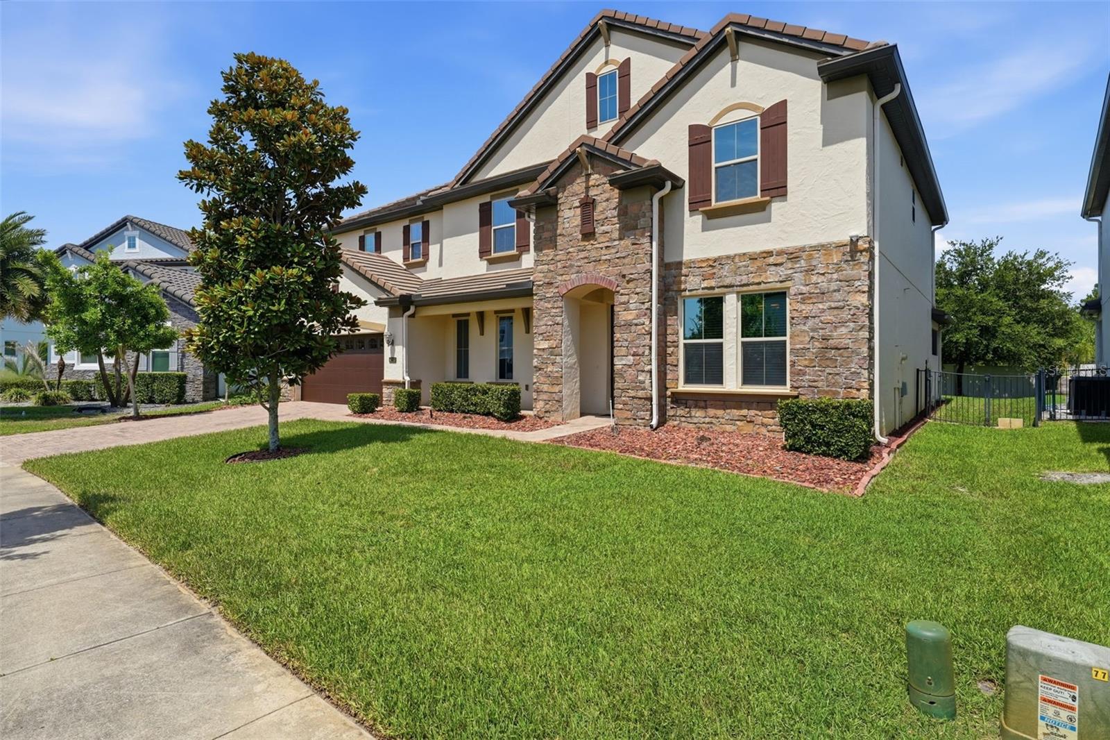 ESTATES/PARKSIDE - Residential