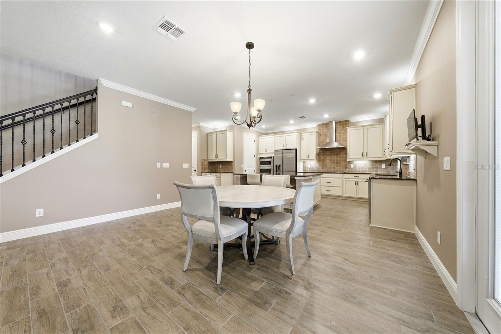ESTATES/PARKSIDE - Residential