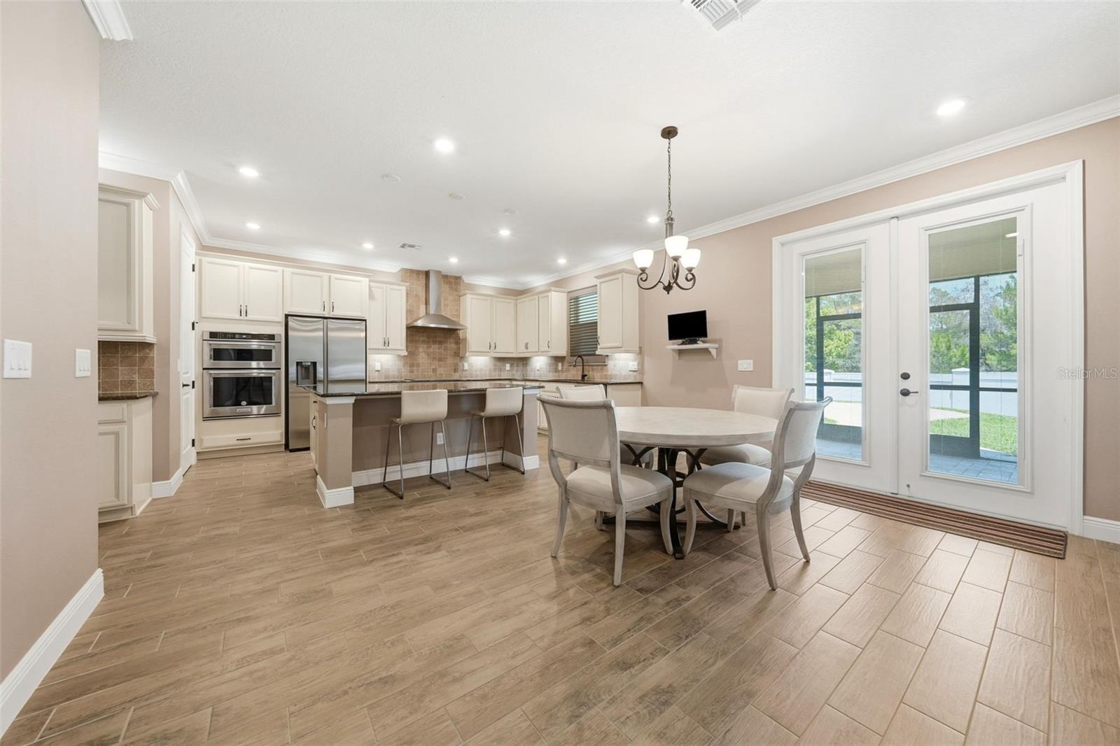 ESTATES/PARKSIDE - Residential