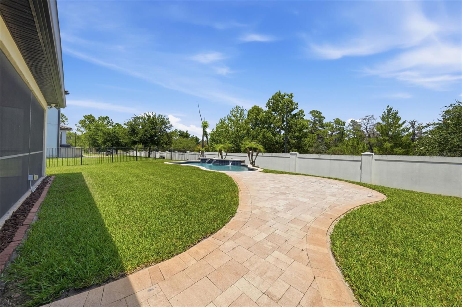 ESTATES/PARKSIDE - Residential