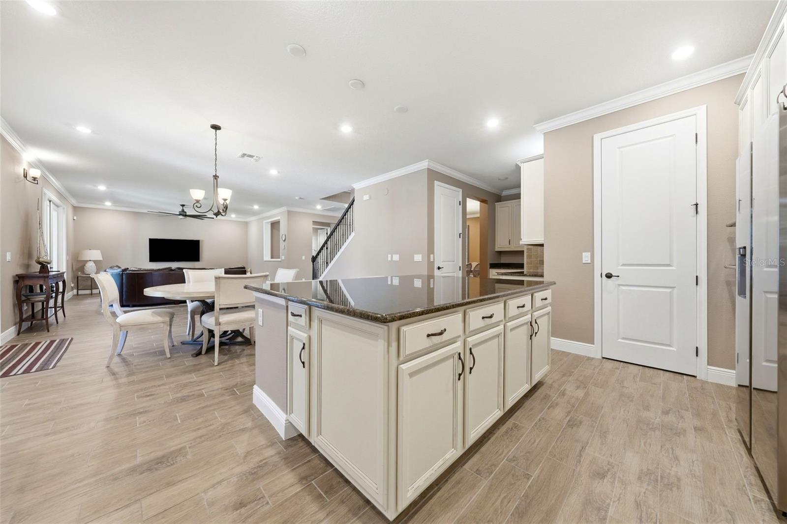 ESTATES/PARKSIDE - Residential