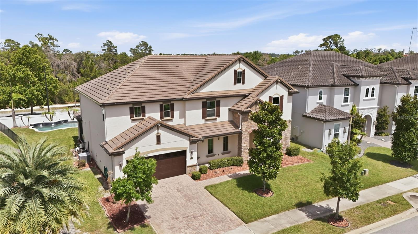 ESTATES/PARKSIDE - Residential