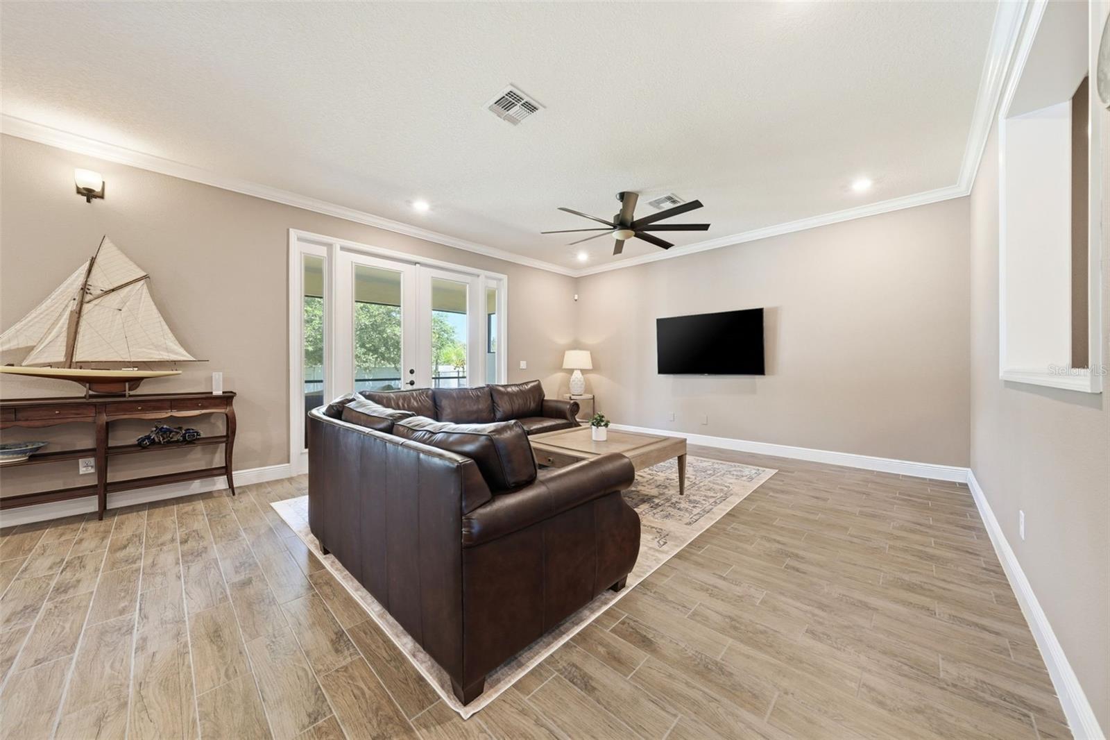 ESTATES/PARKSIDE - Residential