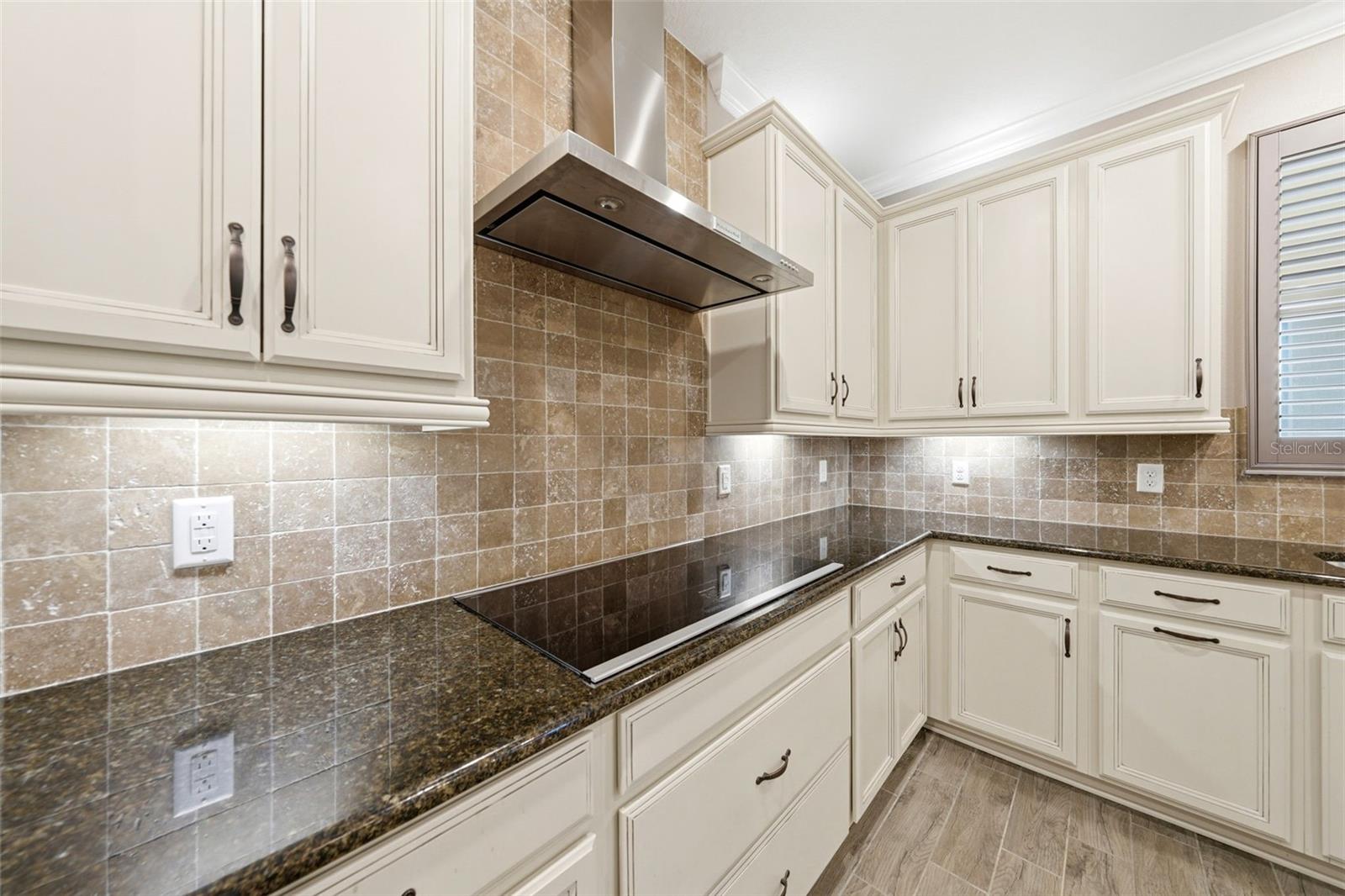ESTATES/PARKSIDE - Residential