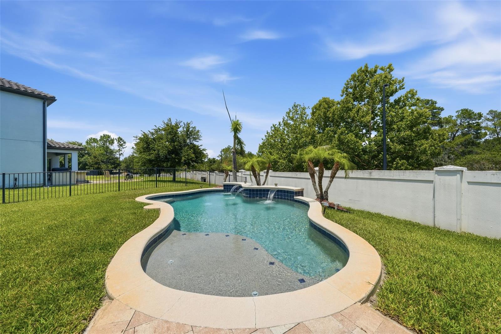 ESTATES/PARKSIDE - Residential