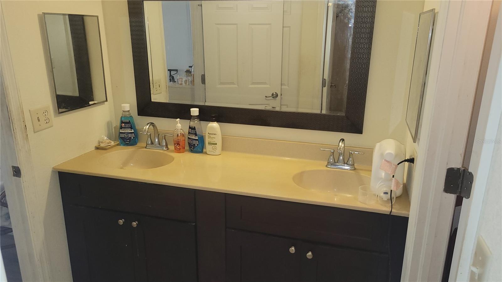 OAKS OF NORTHWOOD CONDO - Residential