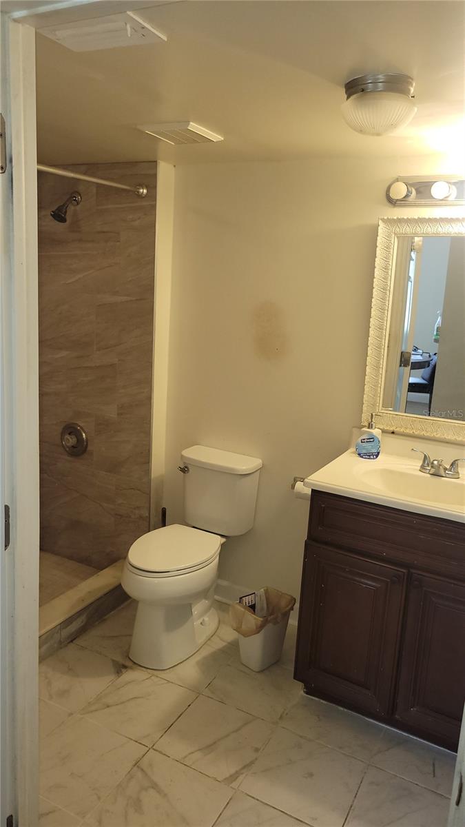 OAKS OF NORTHWOOD CONDO - Residential