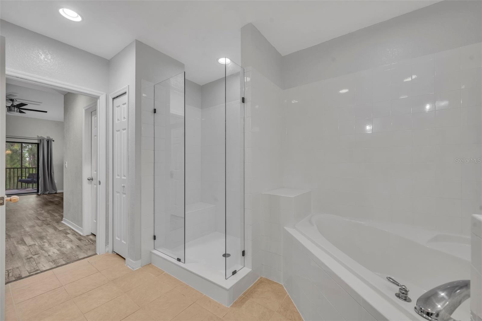 CARIBE COVE PH 03 CONDO - Residential