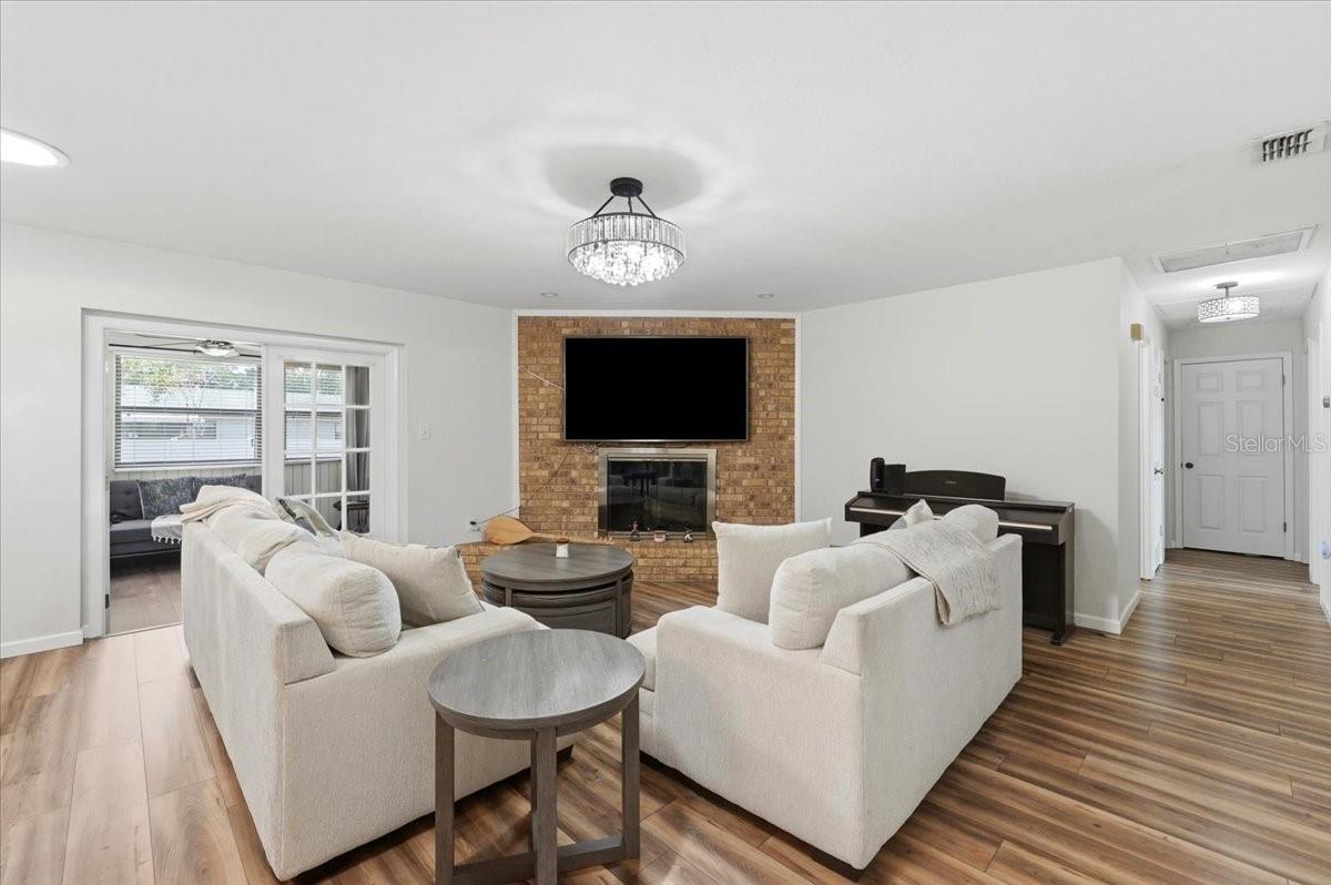 YELLOW PINE FIRST ADD - Residential