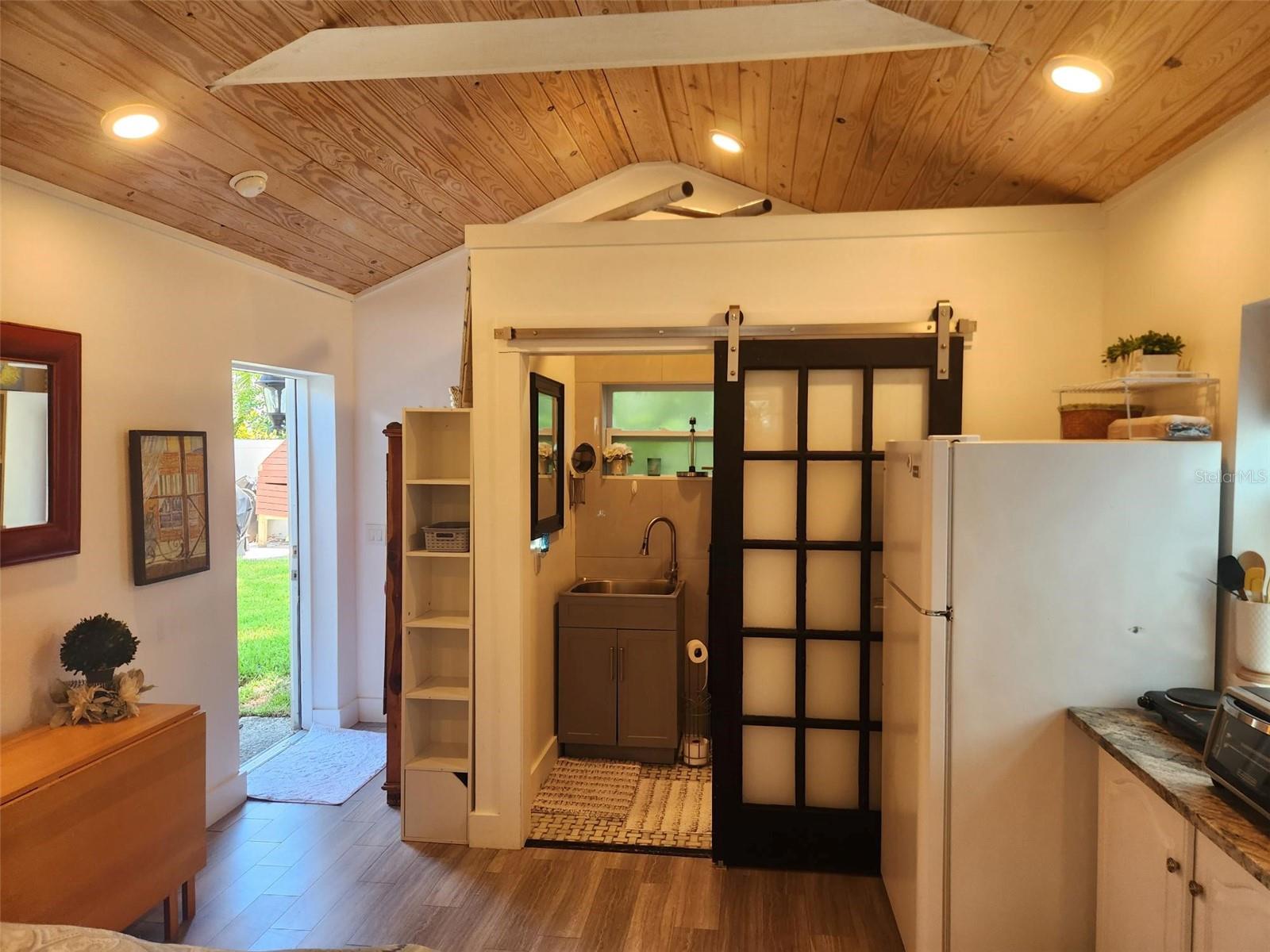 ALLENDALE TERRACE BLKS A-B-1-2-3-4-5-6 - Residential