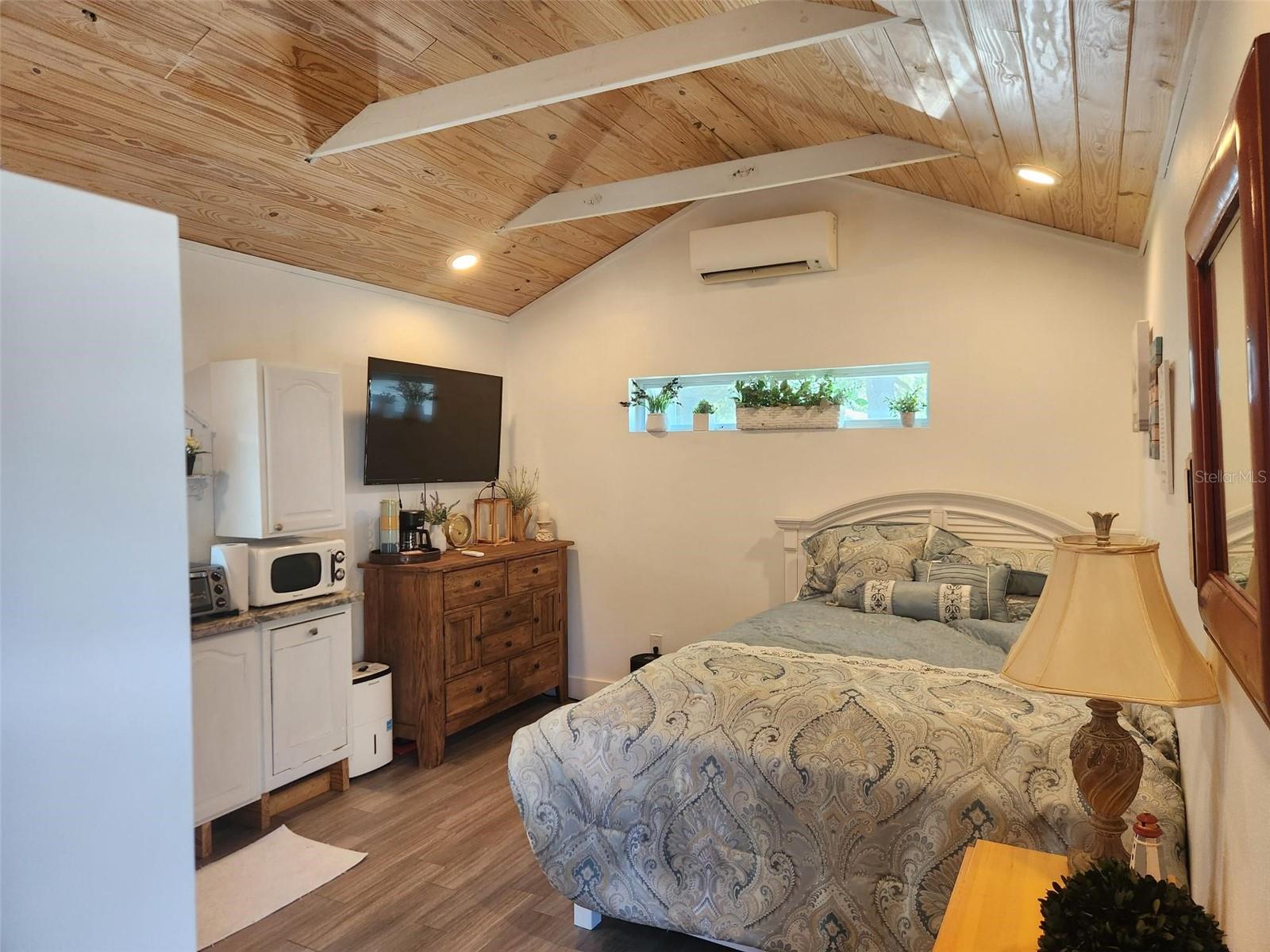 ALLENDALE TERRACE BLKS A-B-1-2-3-4-5-6 - Residential