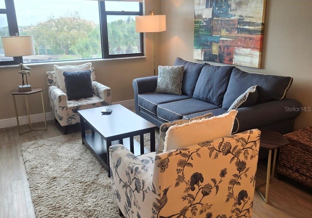 HARBOR TOWERS Y & R - Residential Lease