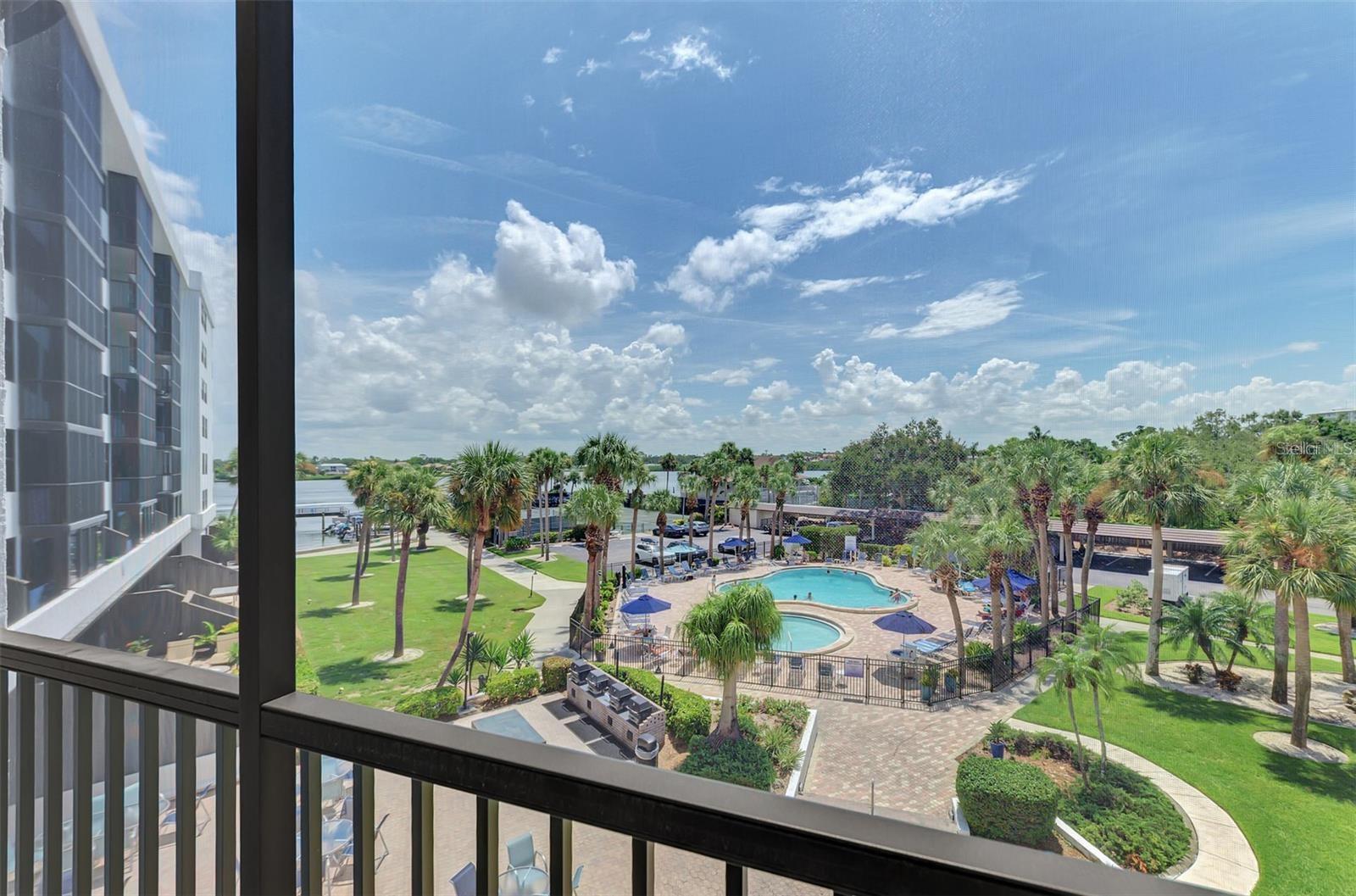 HARBOR TOWERS Y & R - Residential Lease
