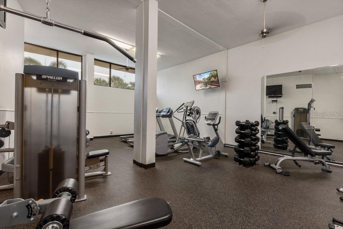 HARBOR TOWERS Y & R - Residential Lease