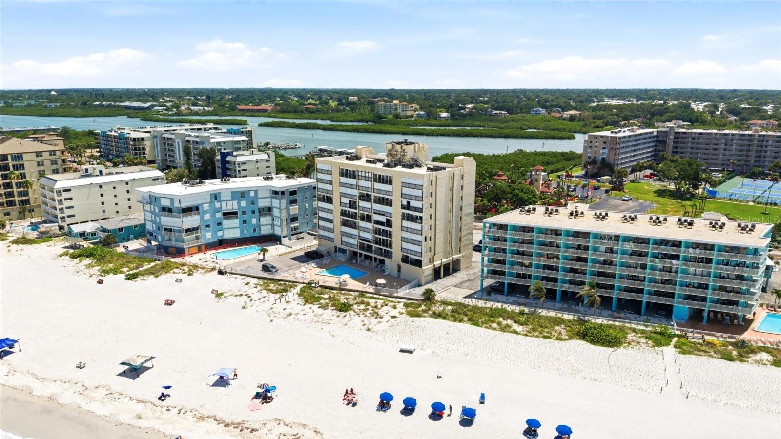 TAHITIAN TOWERS CONDO - Residential