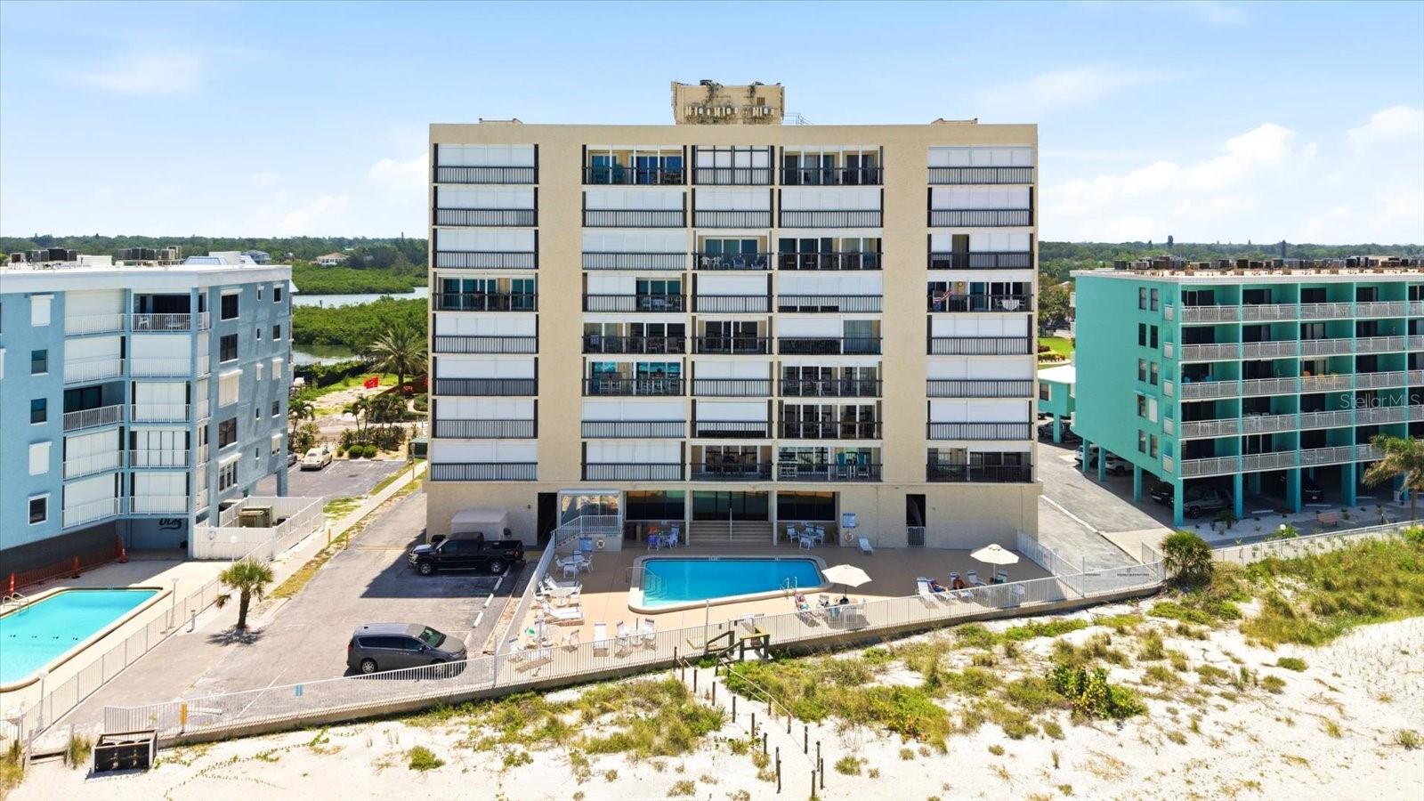 TAHITIAN TOWERS CONDO - Residential