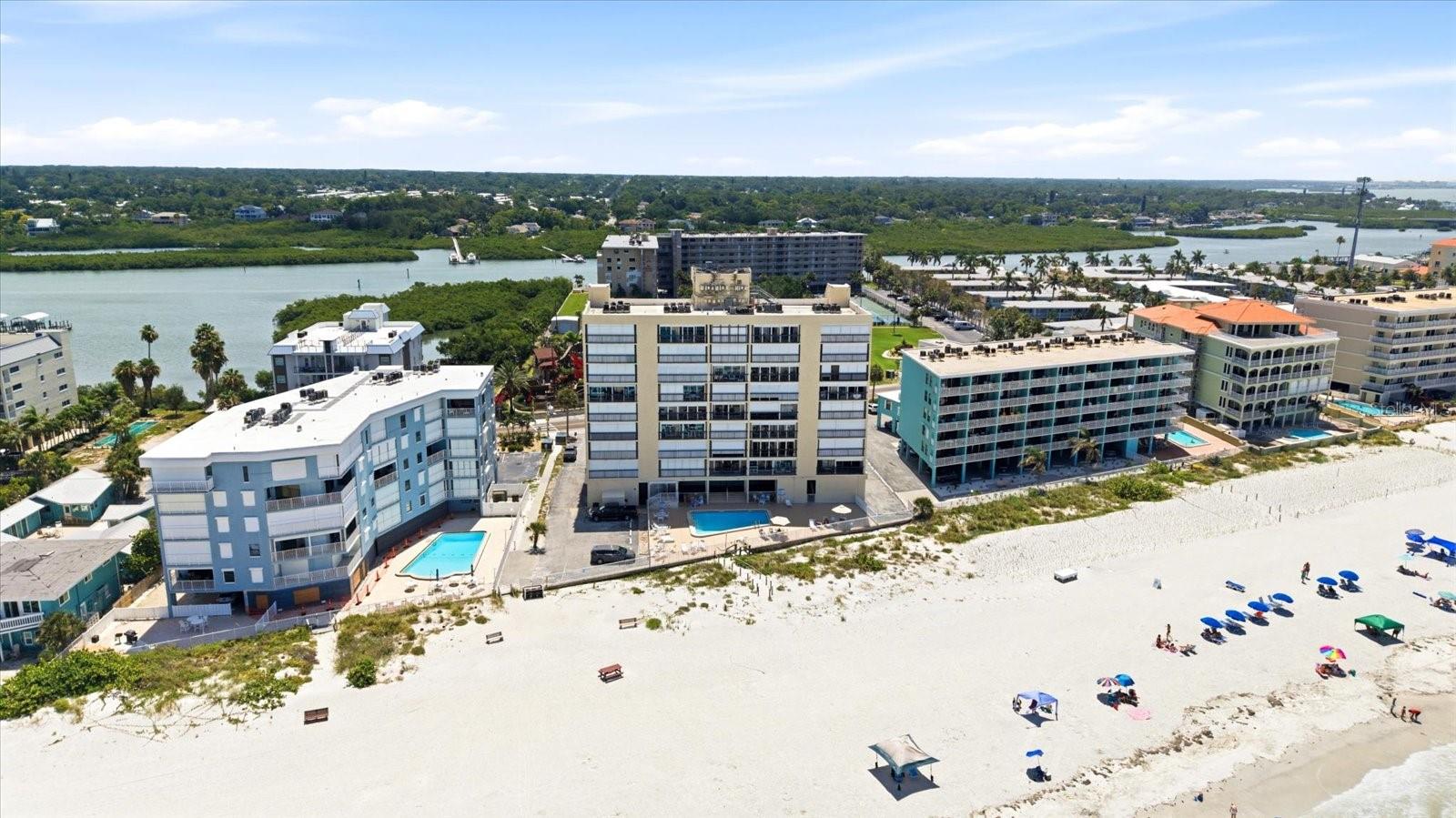 TAHITIAN TOWERS CONDO - Residential