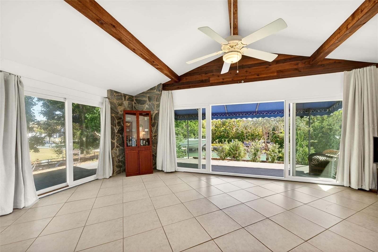 SLEEPY LAGOON PARK - Residential