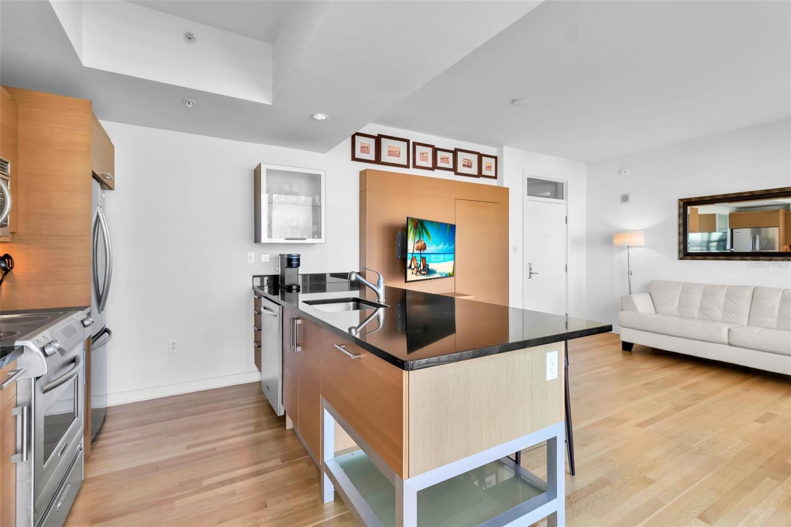 1350 MAIN RESIDENTIAL - Residential