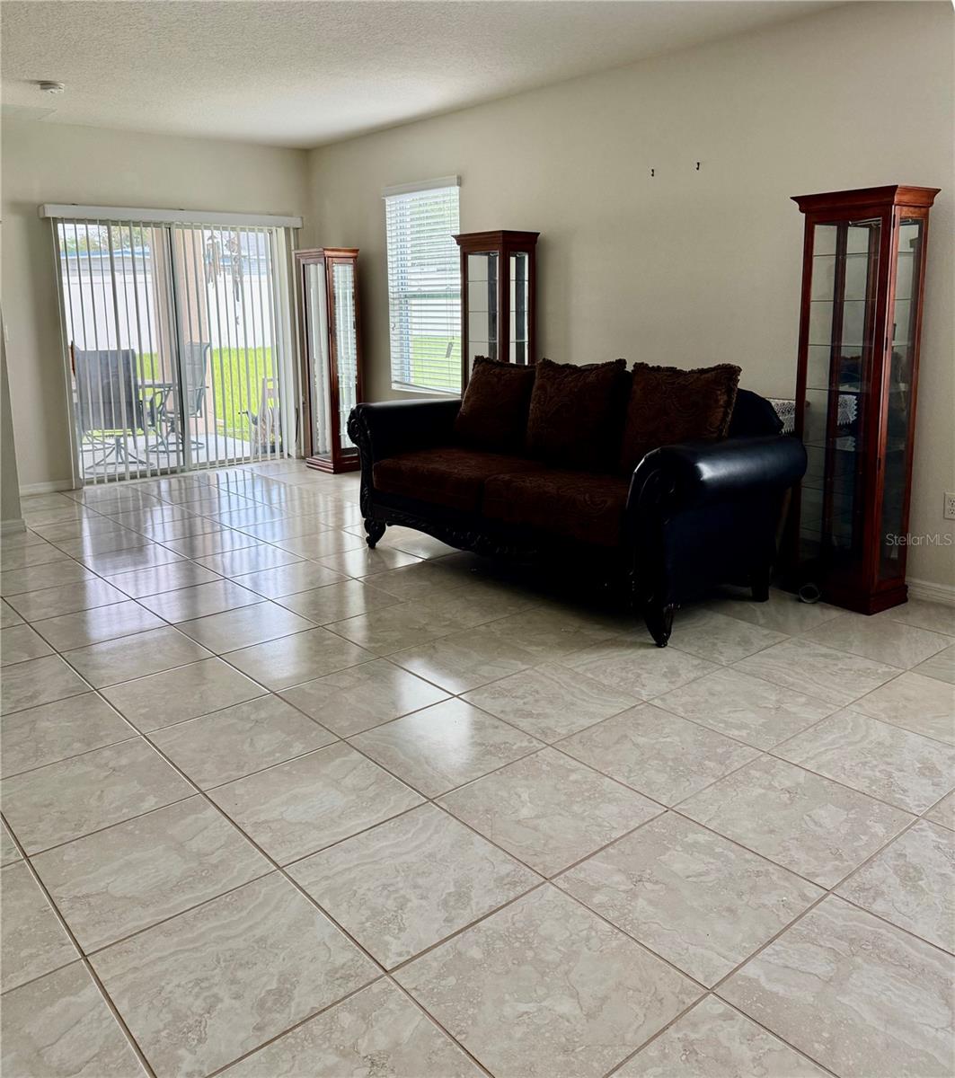 LAKE TRACY ESTATES - Residential
