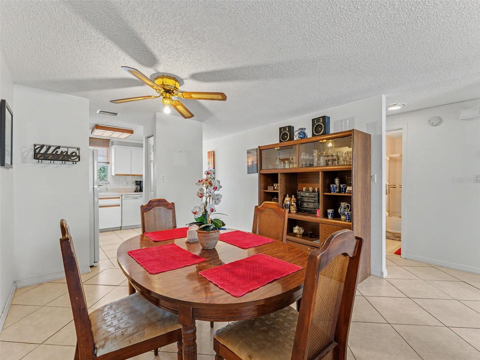 TOWNE SQUARE VILLAS CONDO - Residential
