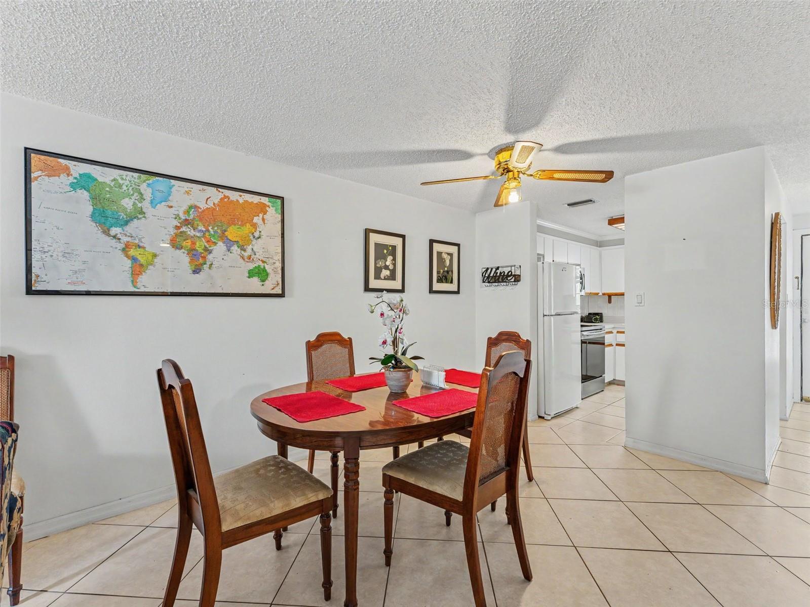 TOWNE SQUARE VILLAS CONDO - Residential