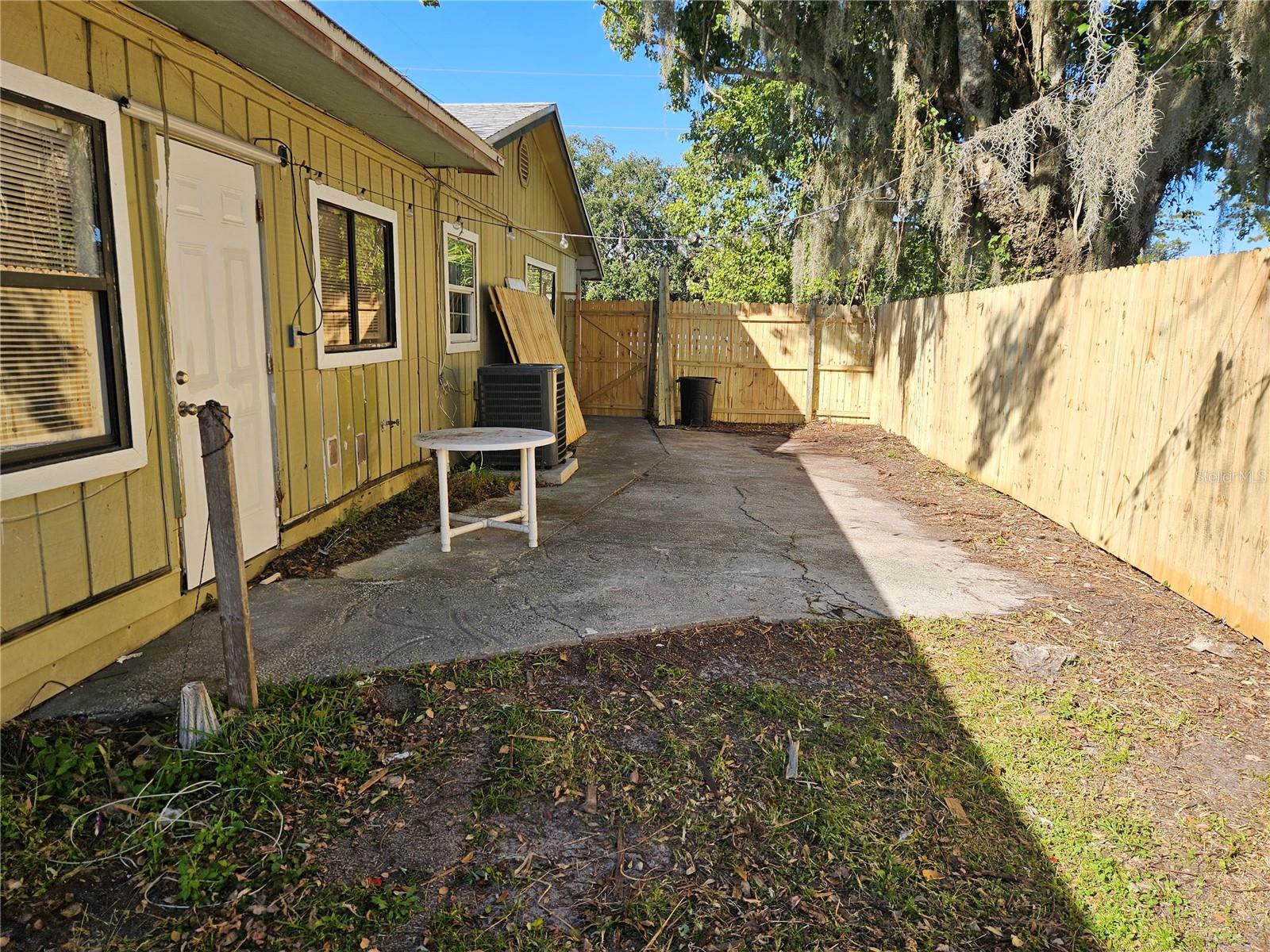 LEE BEL PARK - Residential Income