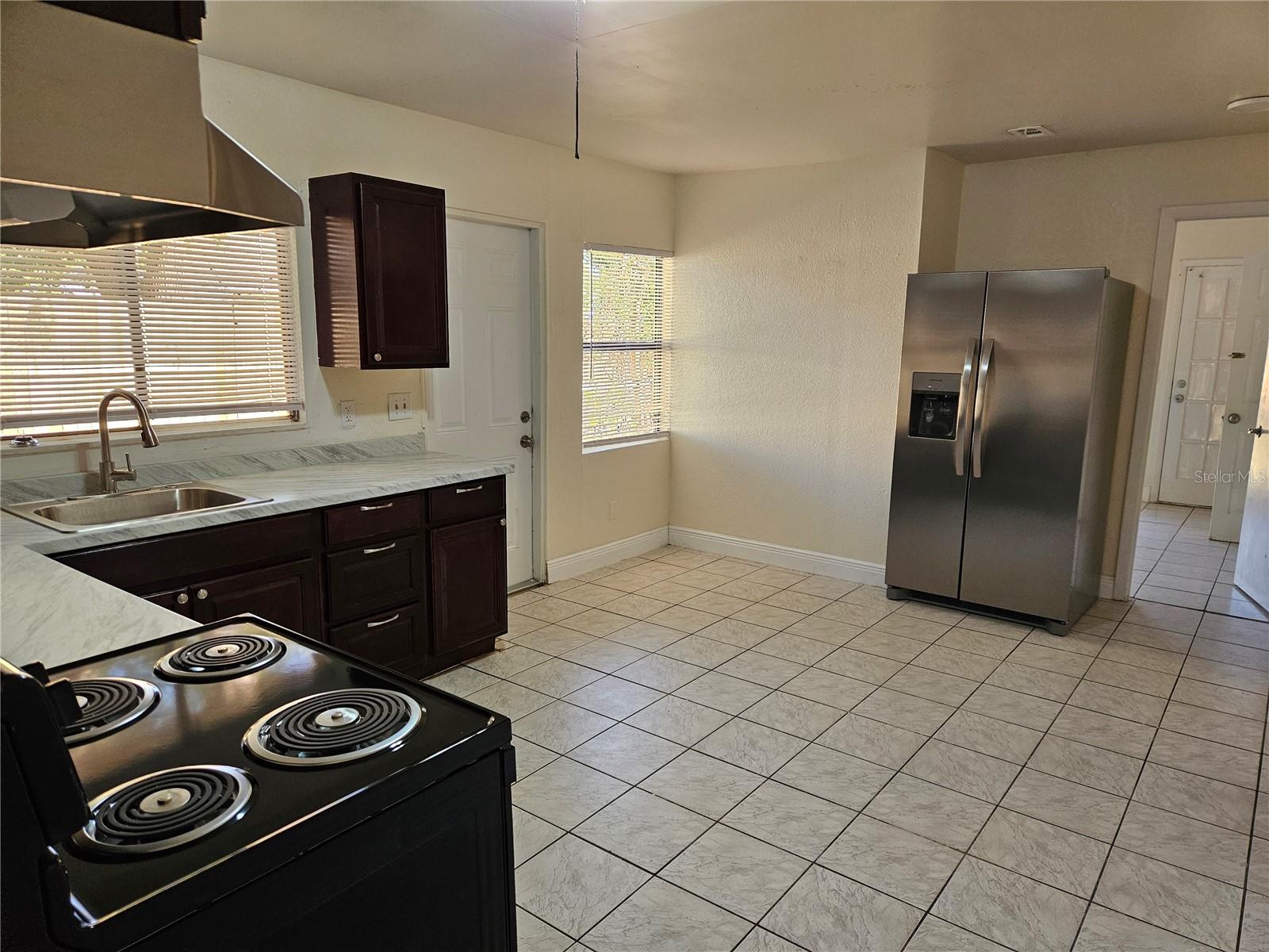 LEE BEL PARK - Residential Income