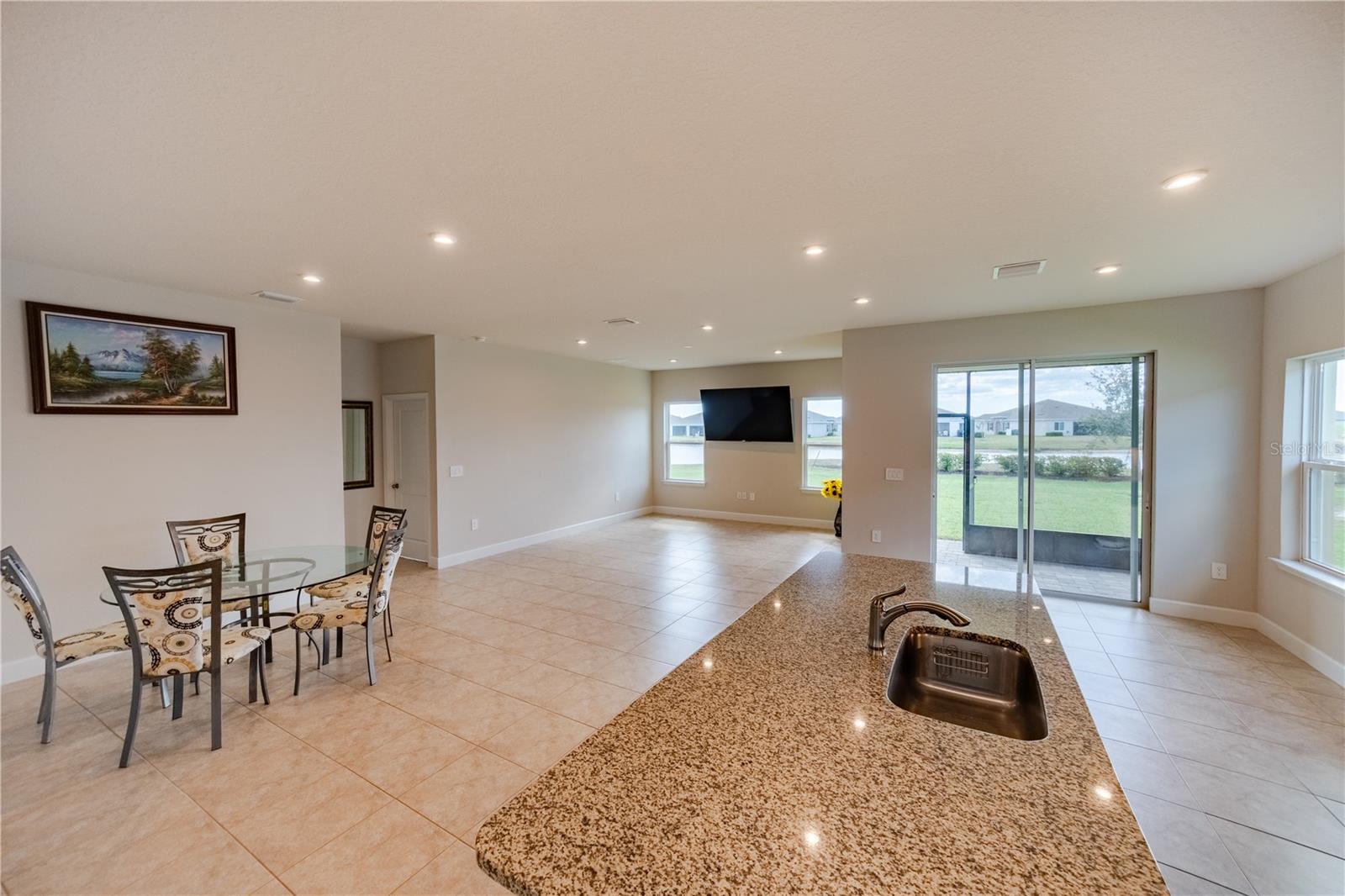 PALMS/WEST PORT - Residential