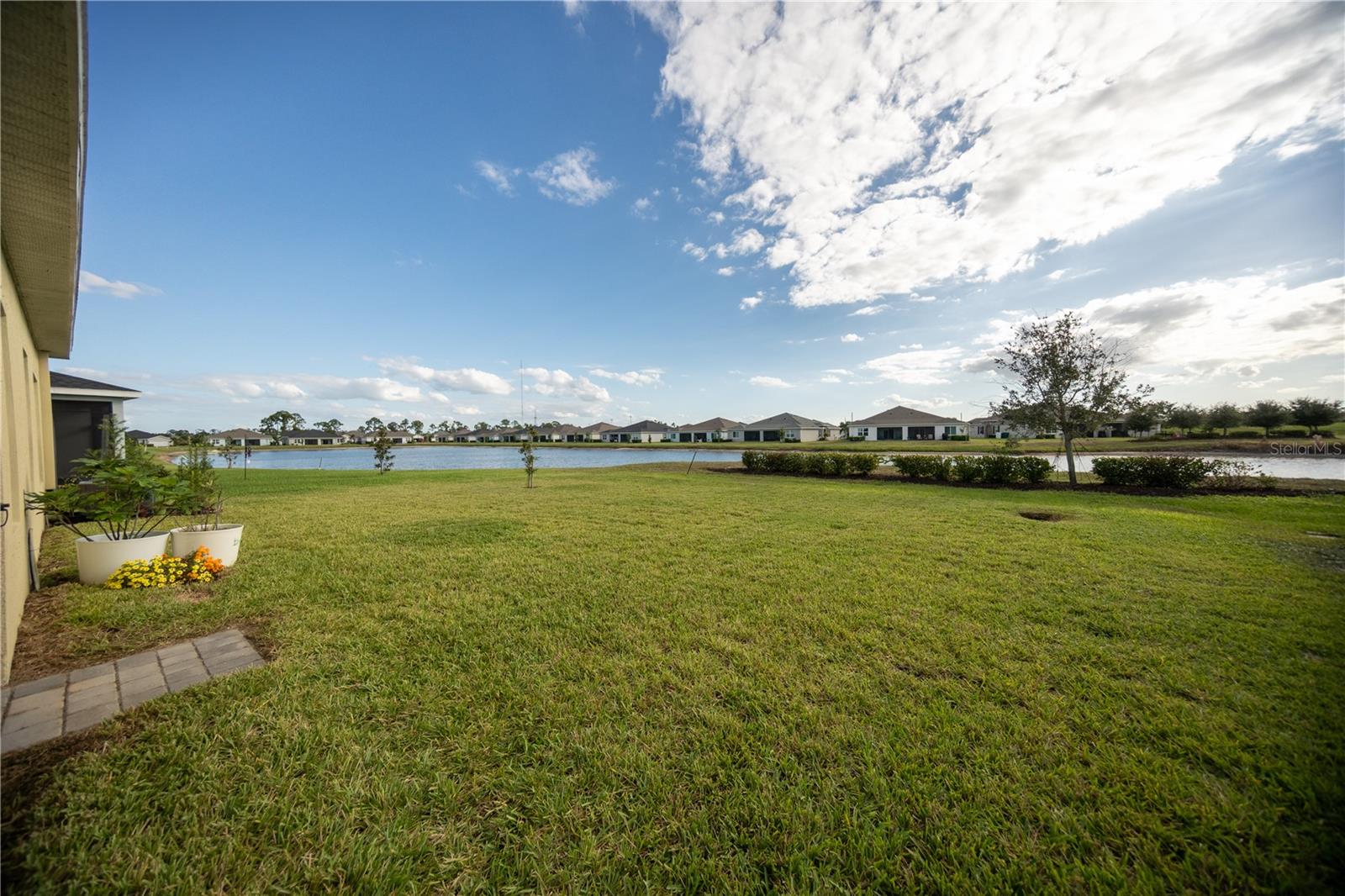 PALMS/WEST PORT - Residential
