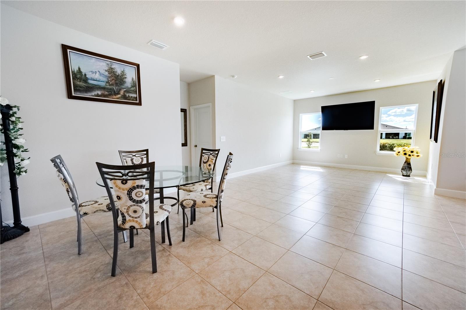 PALMS/WEST PORT - Residential