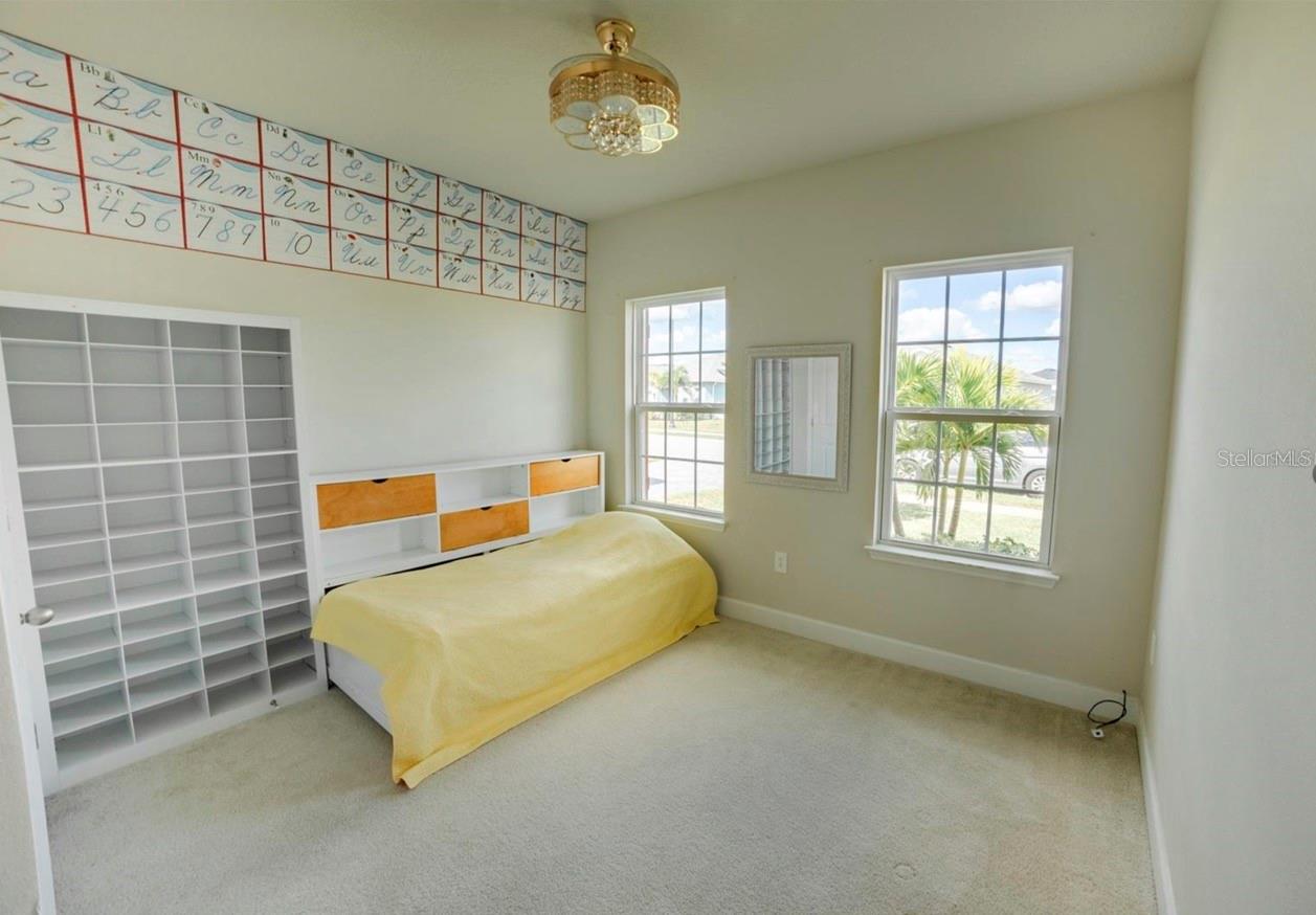 PALMS/WEST PORT - Residential