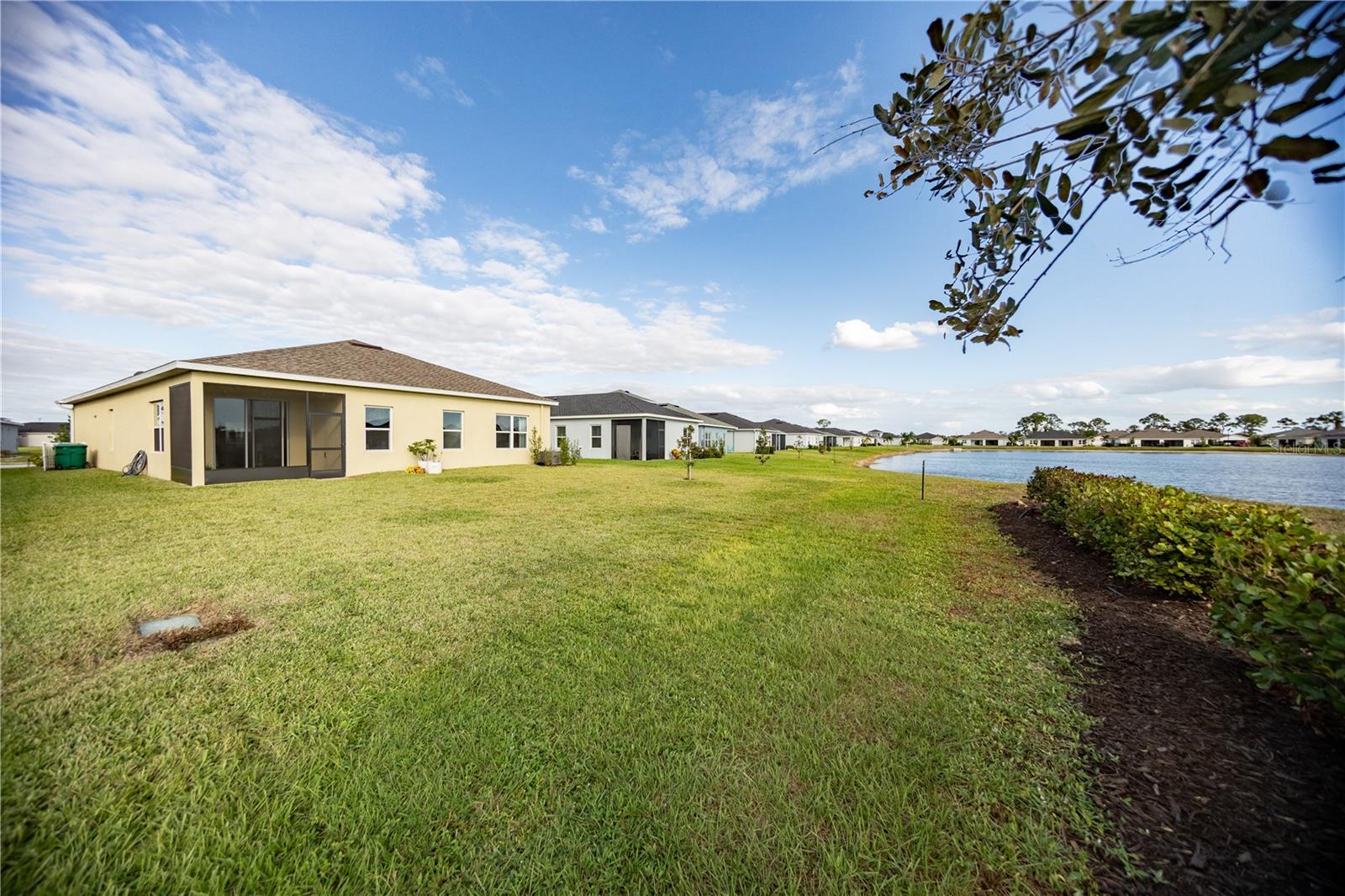 PALMS/WEST PORT - Residential