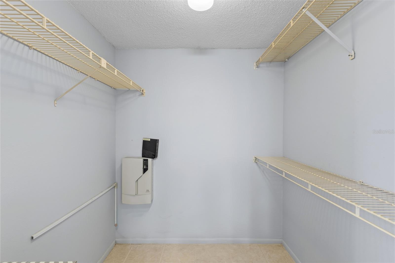 POINTE ON MIDNIGHT PASS - Residential