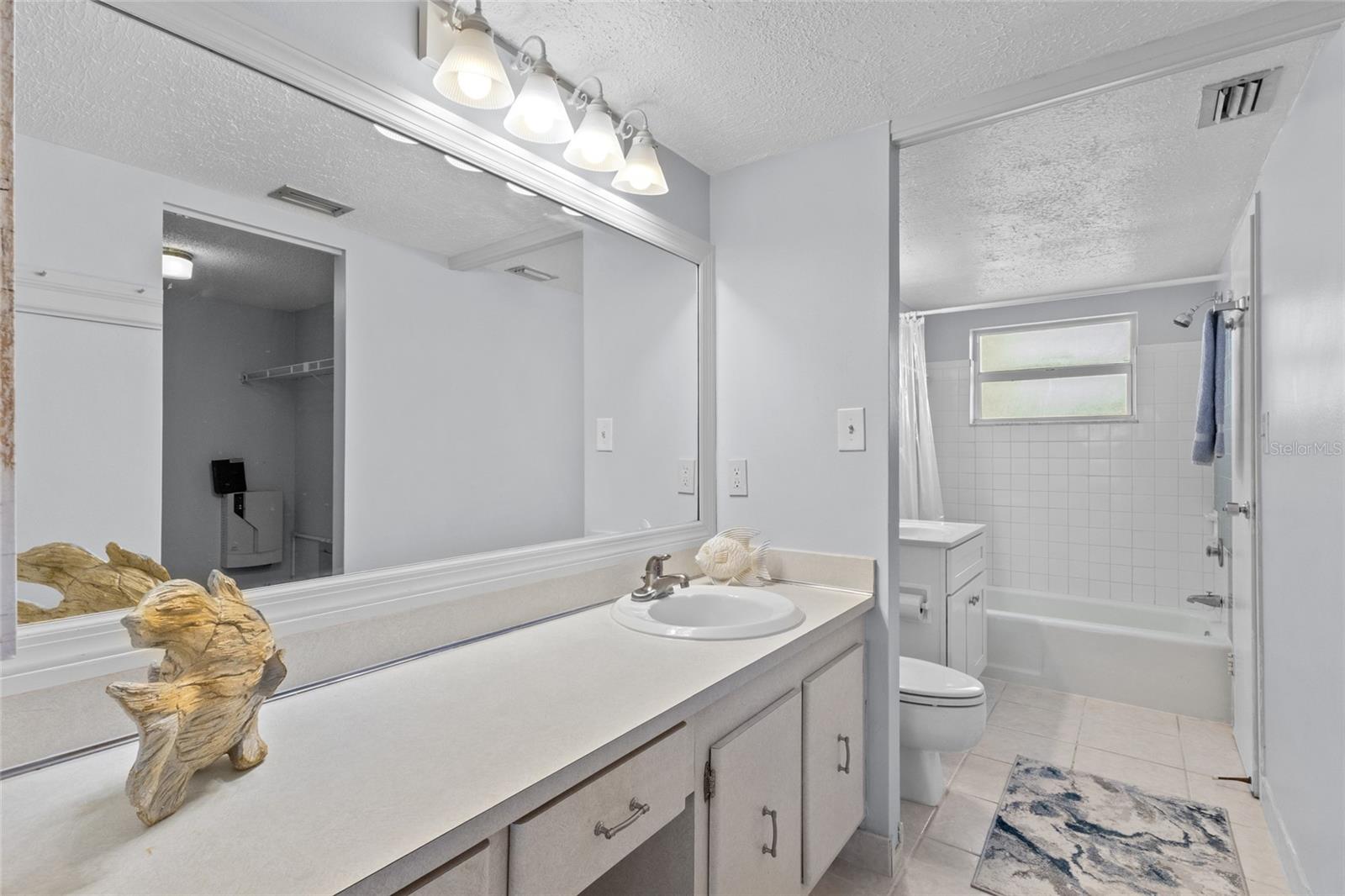 POINTE ON MIDNIGHT PASS - Residential